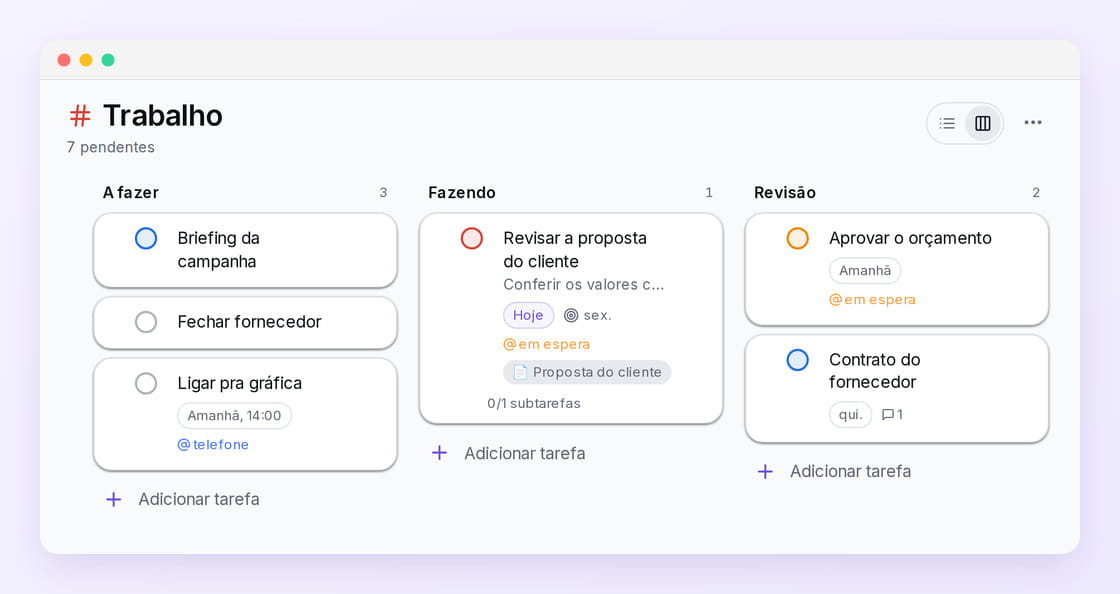 Um projeto em quadro com três colunas — A fazer, Fazendo e Revisão — e as tarefas com data, etiqueta e a página do MyNotes ligada.